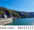 Nagawatari Dam and Lake Azusa, where the autumn leaves have started to change 96415123