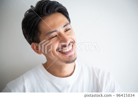 30多歲男人的畫像 30多歲男人的畫像 96415834