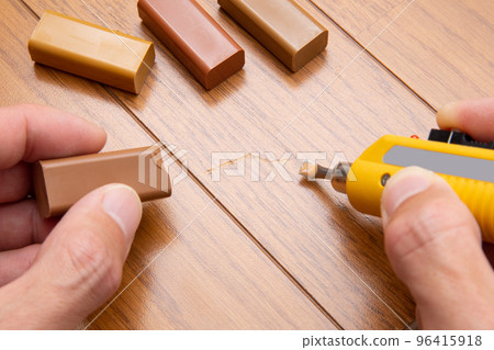 Flooring (floor) scratch repair 96415918