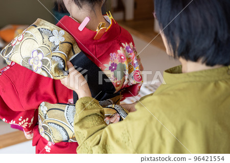給年輕女人穿長袖 96421554