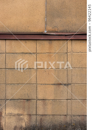 Old and dirty block wall 96422145