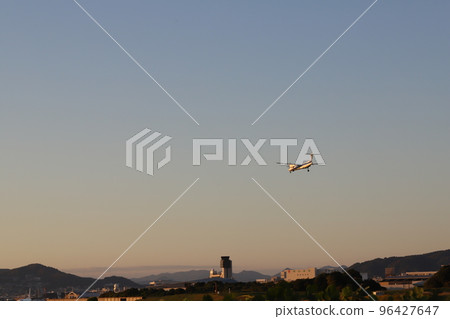 Takeoff and landing at Osaka Itami Airport Takeoff and landing at Osaka Itami Airport 96427647