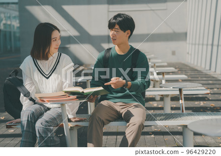 college student, undergraduate, university student 96429220