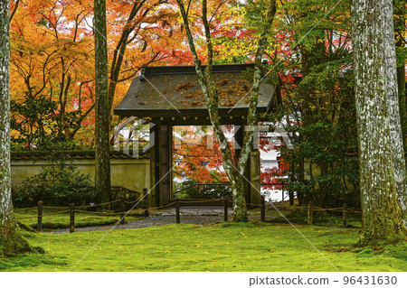 大原三千院（秋季）院內 96431630