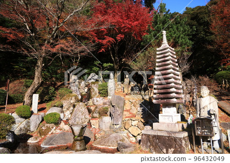 Raizan Sennyoji Temple Kaede Japanese Garden 96432049