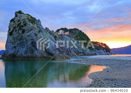 Sanriku coast Jodogahama beach at sunrise Sanriku coast Jodogahama beach at sunrise 96434010