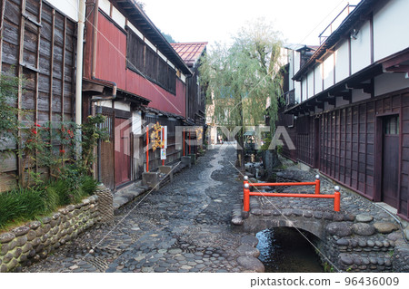 谷中水之小道的自然風光(岐阜縣郡上市) 谷中水之小道的自然風光(岐阜縣郡上市) 96436009
