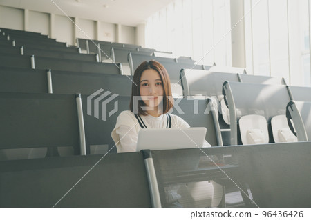 女大學生 大學生 女生 96436426