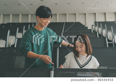 大學生 學生 教育 96436458