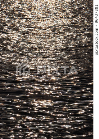黃昏的波浪 黃昏的波浪 96437881