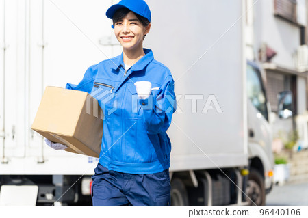 銷售司機提著行李跑 96440106