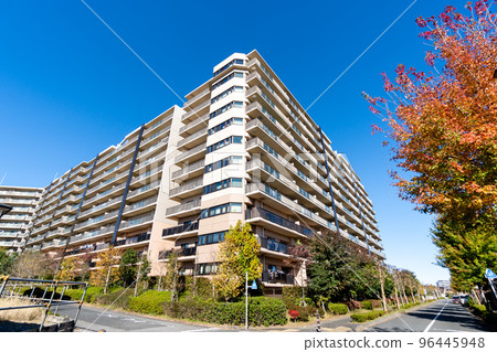 An apartment on a hill and blessed with a natural environment An apartment on a hill and blessed with a natural environment 96445948