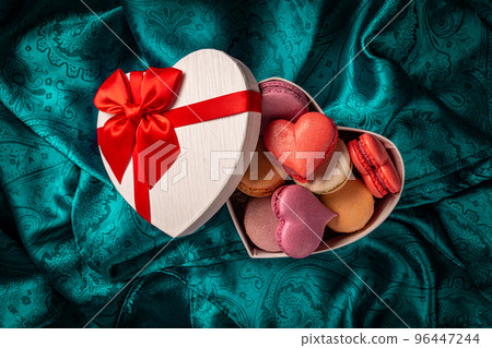 Colorful macaroons or macarons 96447244