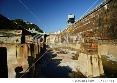 Uraga Dock Bangi Uraga Dock Bangi 96448854