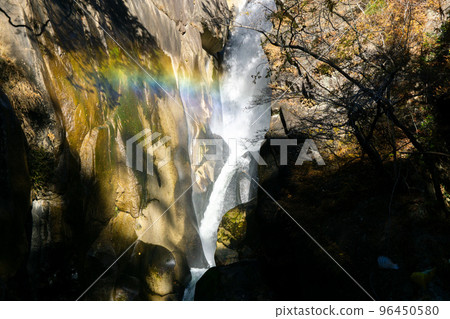 Senga Falls with rainbow (Shosenkyo) Senga Falls with rainbow (Shosenkyo) 96450580