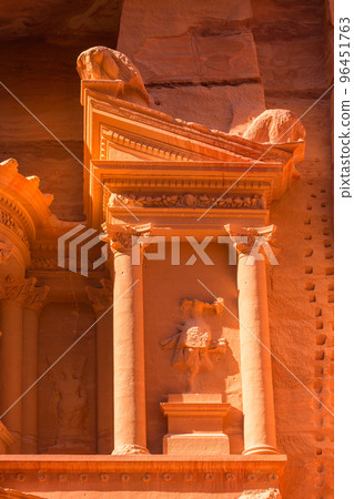 Petra, Jordan Siq, Treasury, Al Khazneh details Petra, Jordan Siq, Treasury, Al Khazneh details 96451763