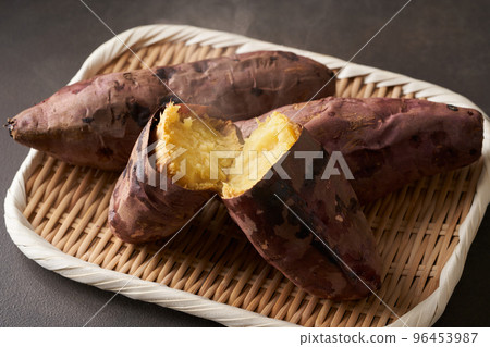 Hot roasted potato Hot roasted potato 96453987