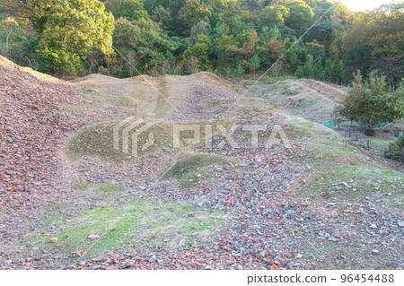 Bizen ware village, one of the six ancient kilns of Japan, Inbe historic site, Bizen pottery kiln site, Imbe Minamidai kiln site 2, Bizen City, Okayama Prefecture 96454488