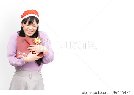 帶著聖誕禮物微笑的女人 96455485