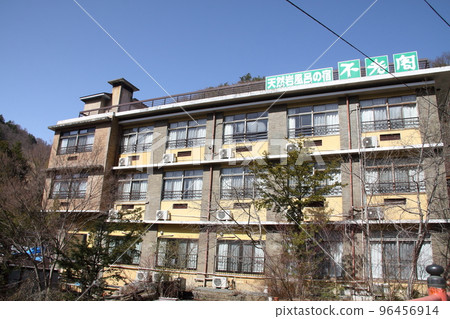 Masutomi hot spring town taken from the opposite bank Masutomi hot spring town taken from the opposite bank 96456914