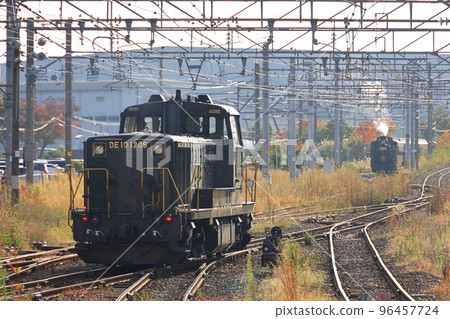 DE10 和 SL 人吉紡 96457724