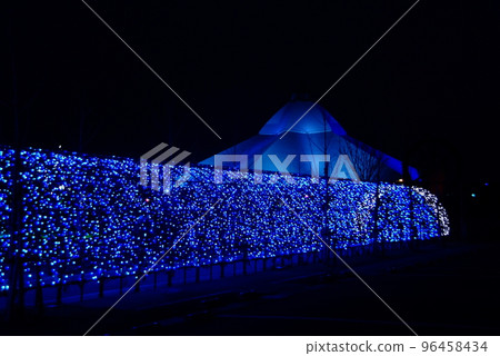 福井縣堺市百合之裡,藍色光的隧道 福井縣堺市百合之裡,藍色光的隧道 96458434