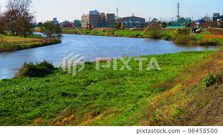 埼玉縣越谷市大字增森附近的元荒川風光 埼玉縣越谷市大字增森附近的元荒川風光 96458500
