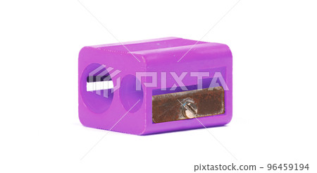Close up old pencil sharpener, isolated on white background Close up old pencil sharpener, isolated on white background 96459194