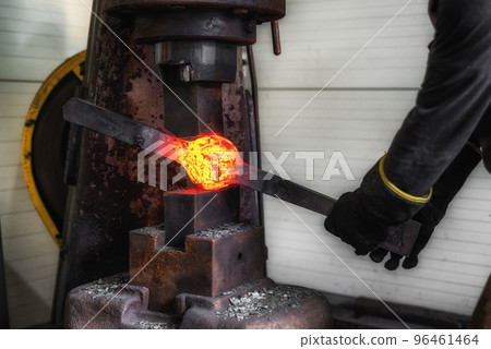 red metal in the clamp red metal in the clamp 96461464