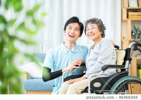 護理、看護人、男人、女人、老婦人、輪椅、護理設施、療養院、老人、祖母、老人、老人 96466888