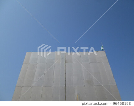 Building under construction 96468198