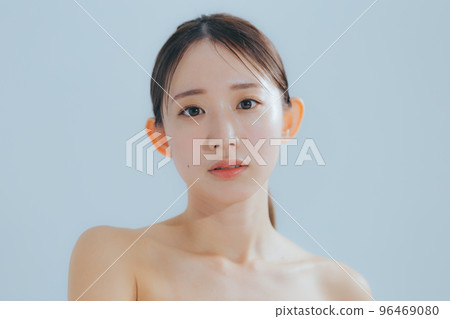 Basic beauty of young women Basic beauty of young women 96469080