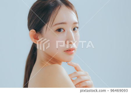 Basic beauty of young women Basic beauty of young women 96469093
