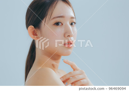 Basic beauty of young women Basic beauty of young women 96469094