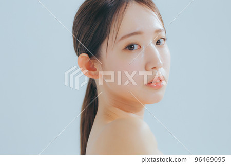 Basic beauty of young women Basic beauty of young women 96469095