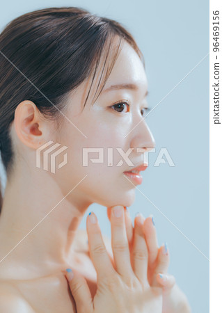 Basic beauty of young women Basic beauty of young women 96469156