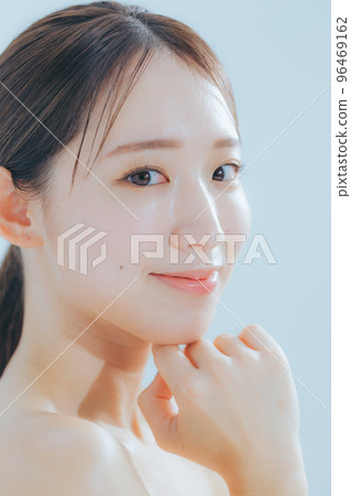 年輕女性的基本美容 96469162