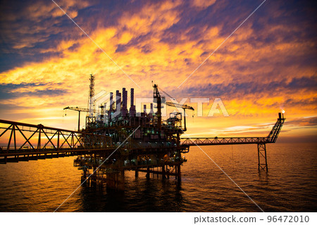 Offshore construction platform for production oil and gas. Oil and gas industry and hard work. Production platform and operation process by manual and auto function from control room. Offshore construction platform for production oil and gas. Oil and gas industry and hard work. Production platform and operation process by manual and auto function from control room. 96472010
