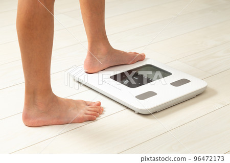 weight scale and feet 96472173