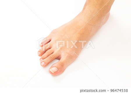 女性腿白色背景 96474538