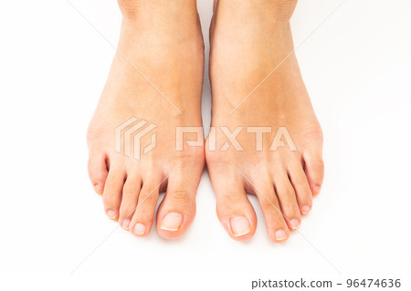 Female legs white background 96474636