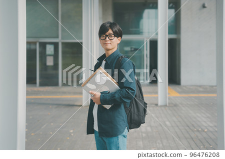 大學生 男人 人 96476208