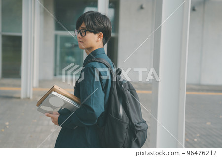 大學生 男人 人 96476212