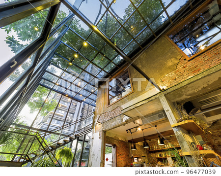 Taichung, Taiwan A restaurant in a remodeled old house / Taichung, Taiwan 96477039