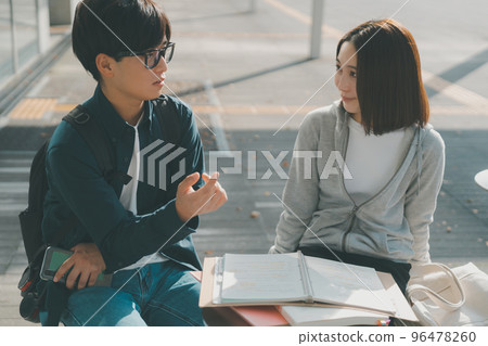 大學生 男人和女人 男女 96478260