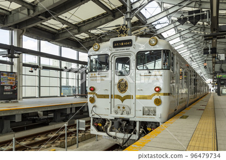 長崎站起降航班二星級4047 長崎站起降航班二星級4047 96479734