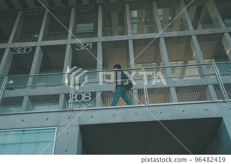 大學生 走廊 通路 96482419