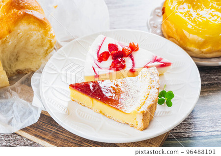 Two types of shortcake and bread 96488101