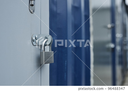 Metal lock on door of containers 96488347
