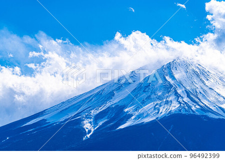 冬天從河口湖看到的富士山[山梨縣] 96492399